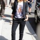 Nom du fichier=arrivingLateNightwithDavidLetterman18juin_11.jpg
Taille du fichier=418Ko
Dimensions : 1255x2000
Ajouté le : 19 Juin 2012 arrivingLateNightwithDavidLetterman18juin_11.jpg