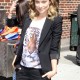 Nom du fichier=arrivingLateNightwithDavidLetterman18juin_14.jpg
Taille du fichier=481Ko
Dimensions : 1317x1900
Ajouté le : 19 Juin 2012 arrivingLateNightwithDavidLetterman18juin_14.jpg