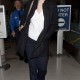 OliviaWildeatLAXAirport13fev12_06.jpg